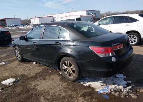 2012 Honda Accord 2.4 Se z USA, uszkodzony, nr VIN 1HGCP2F61CA107350